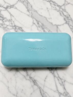 Tiffany & Co. Eye Glass Case And Glass Cleaning Cloth